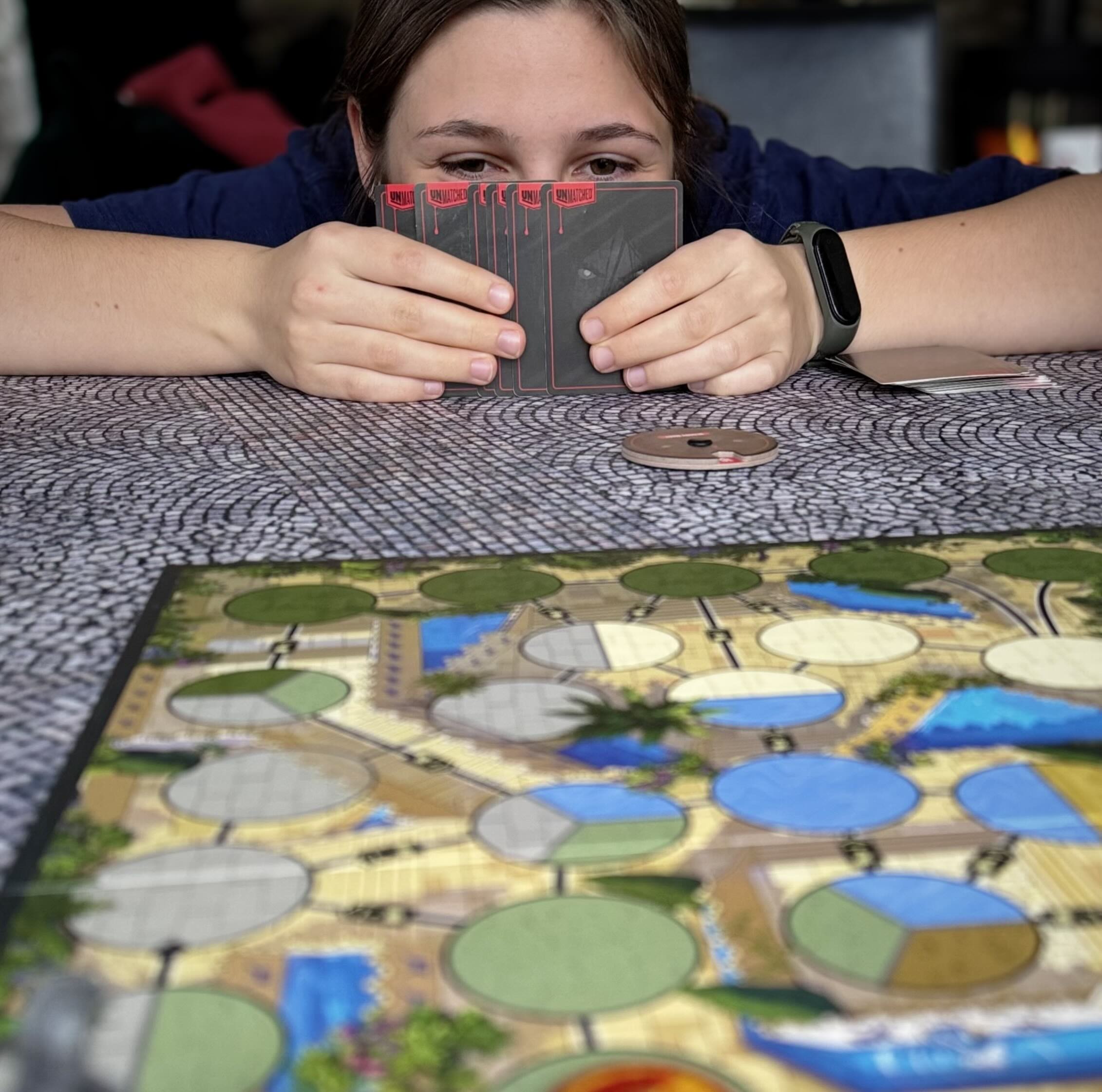 Une famille partageant une partie lors d'une rencontre des Jeux du Plateau